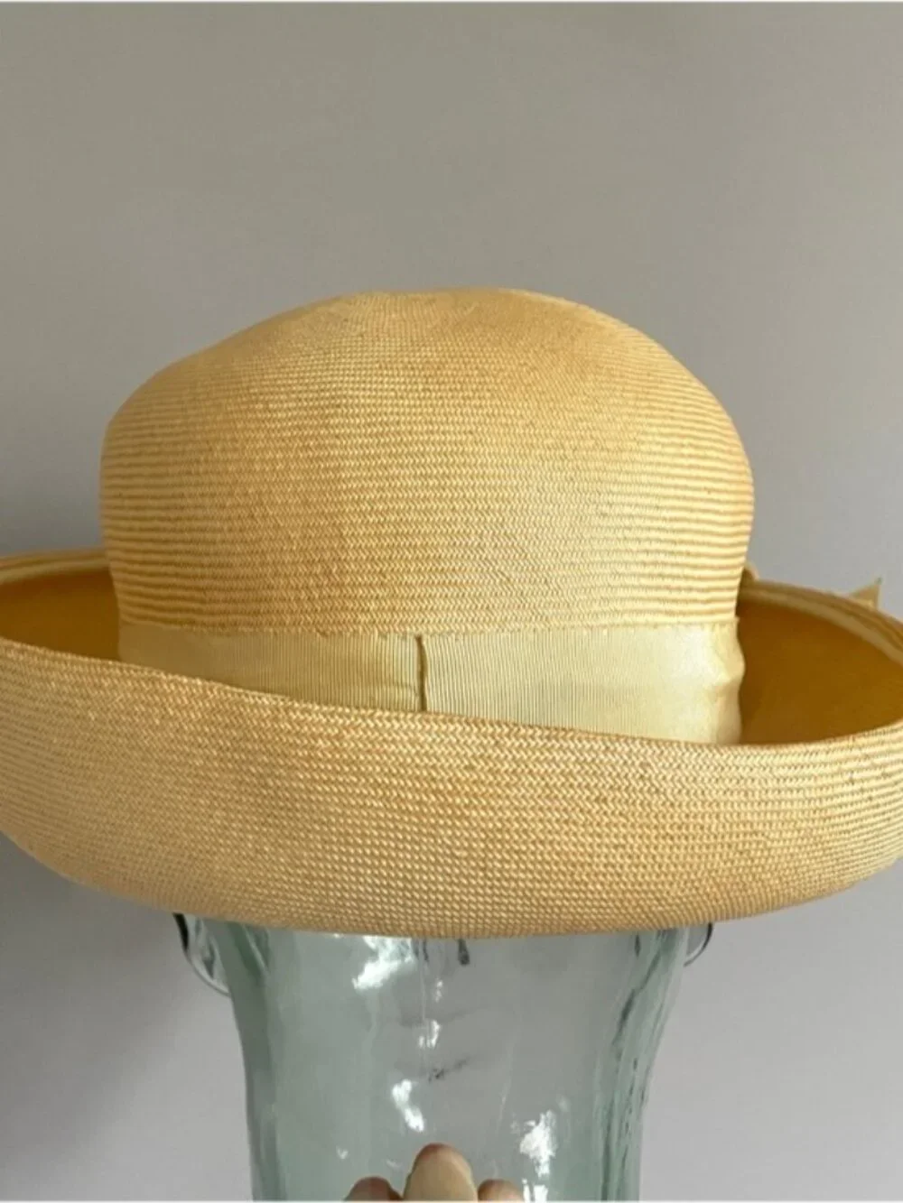 Vintage 60s Very Fine Straw Roller Hat w/ Upturned Brim - Small - Picture 7 of 10